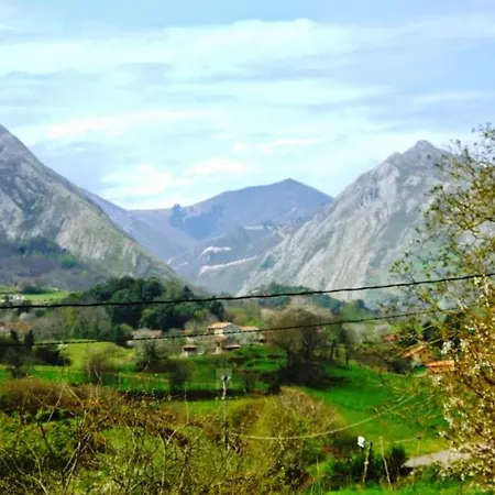 بيت للعطل La Ayalga Ardisana